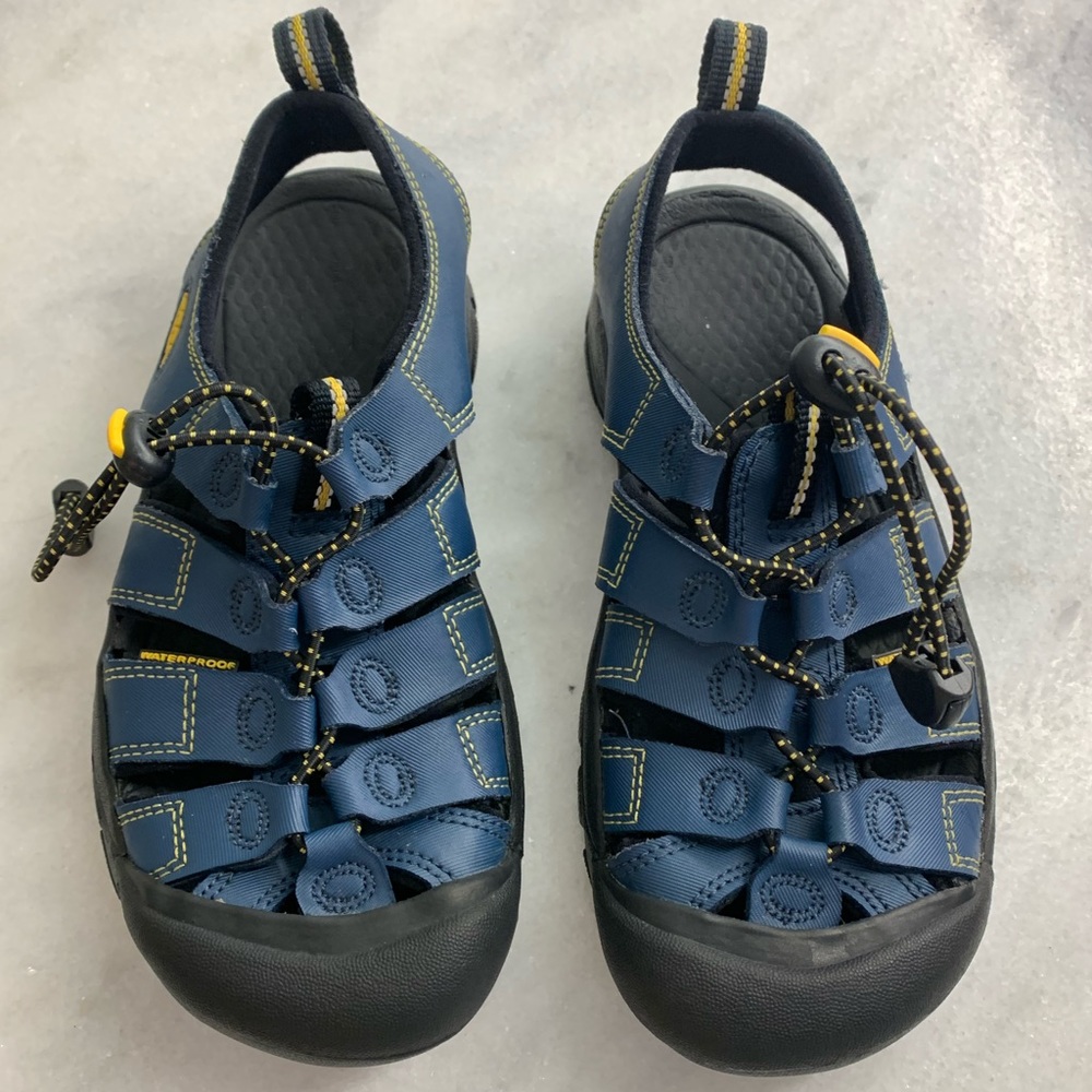 Keen shoes size 2